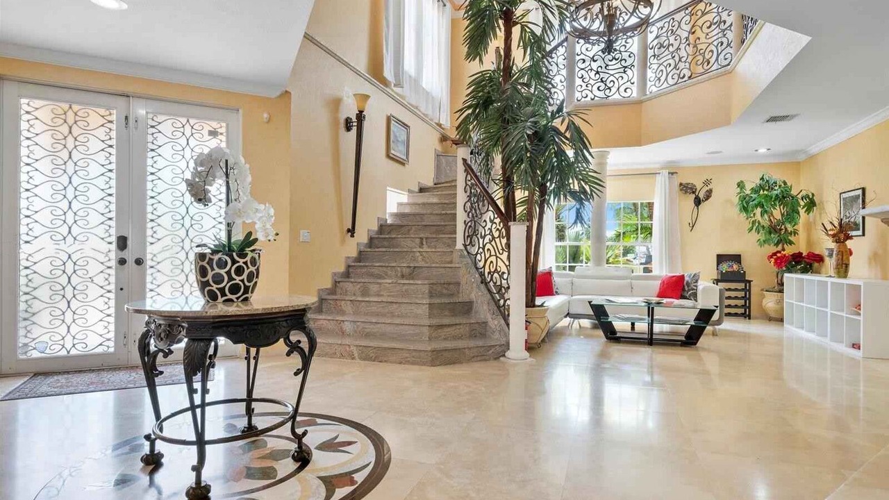 Photo of Bedroom in Cypress Point