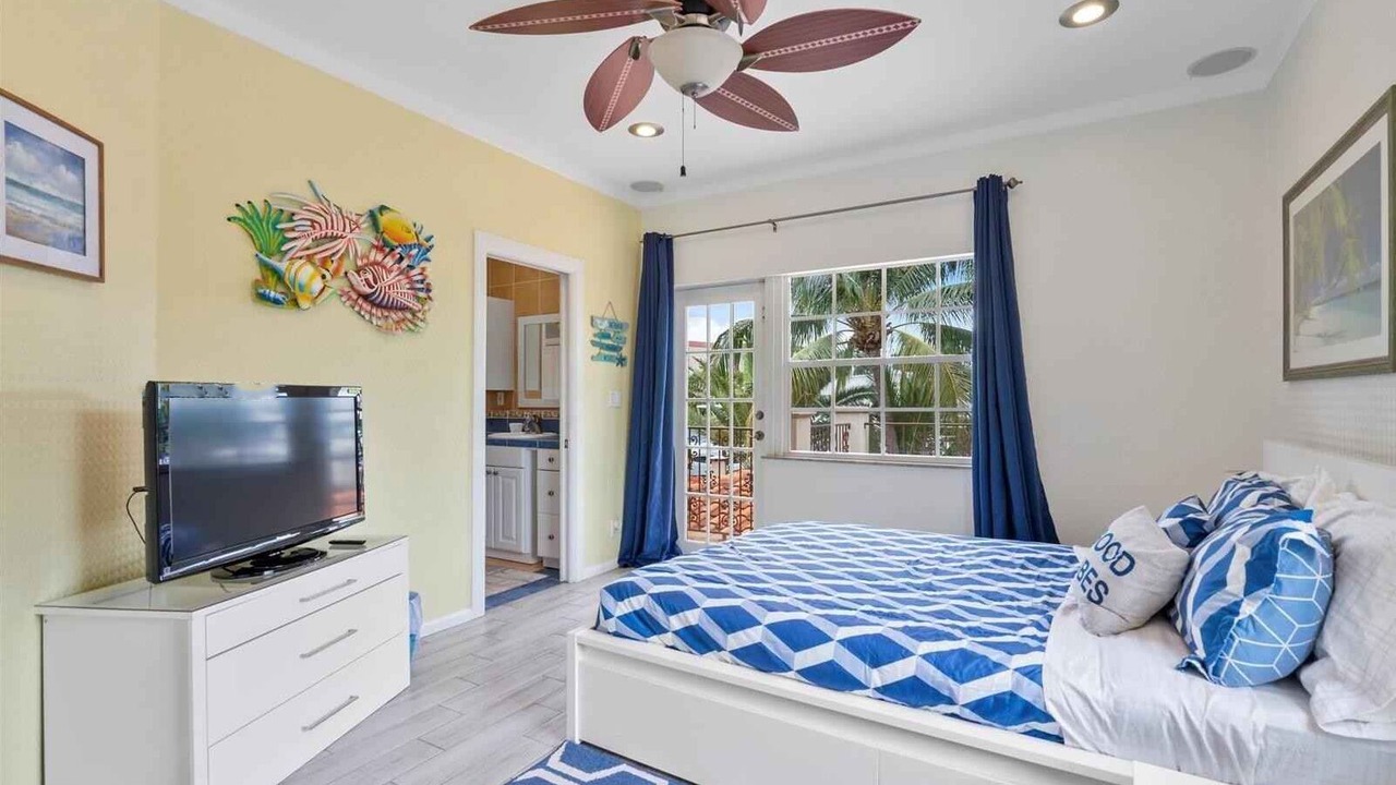 Photo of Bedroom in Cypress Point