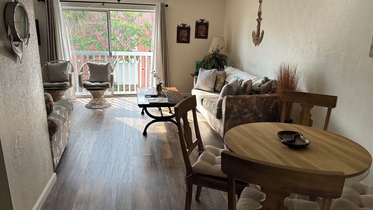 Photo of Livingroom in Bayview