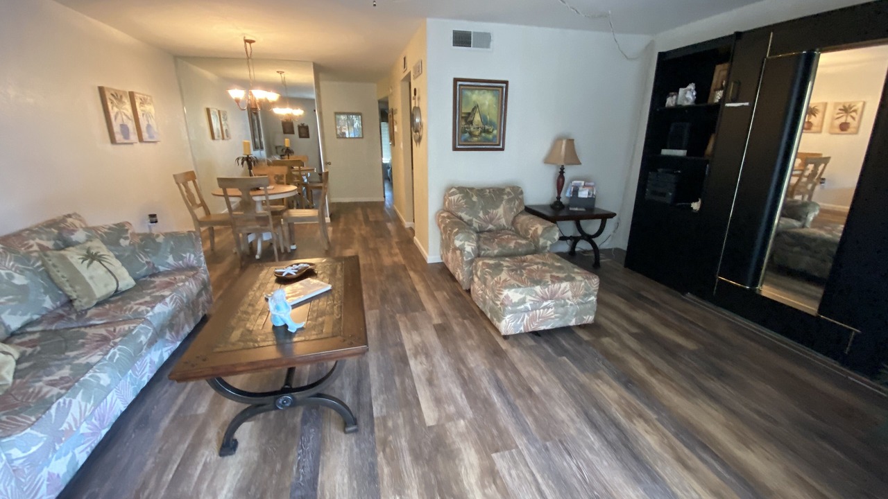 Photo of Livingroom in Bayview