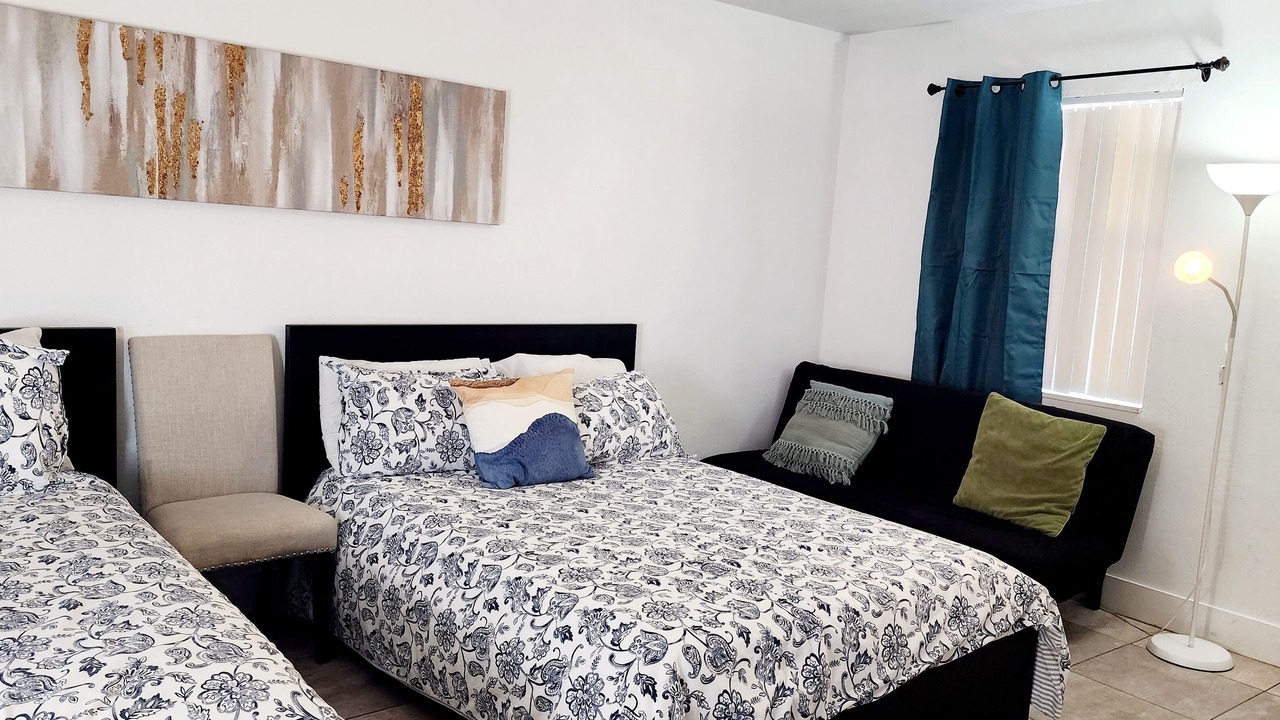 Photo of Bedroom in Royal Poinciana