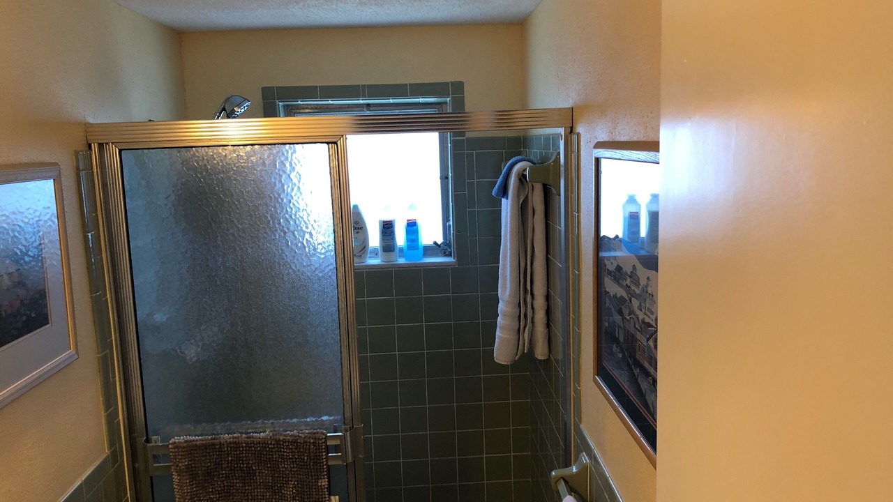 Photo of Bathroom in Regency Park