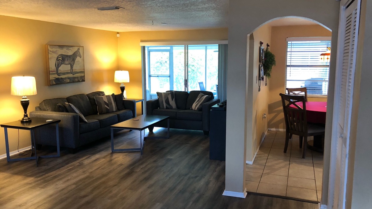 Photo of Livingroom in Regency Park