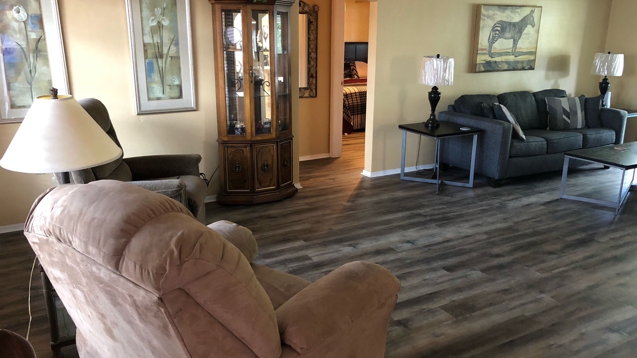 Photo of Livingroom in Regency Park