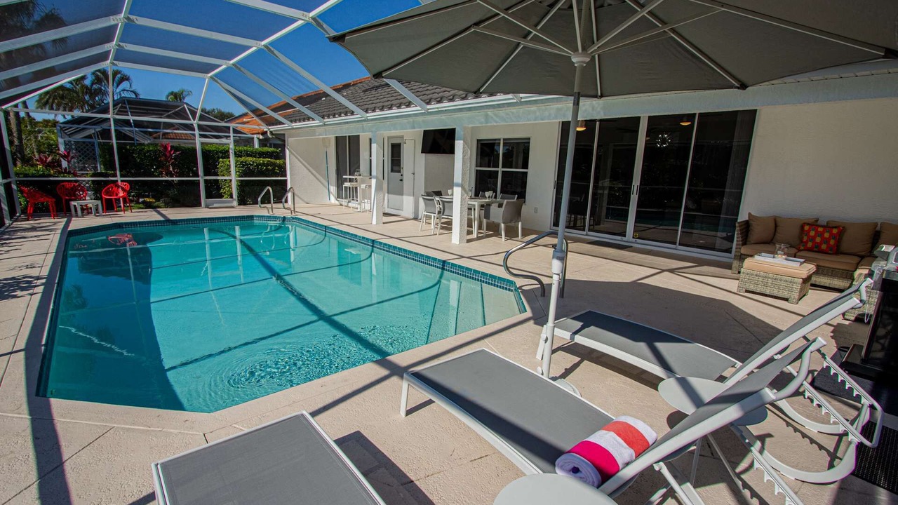 Photo of Outdoor in Crown Pointe