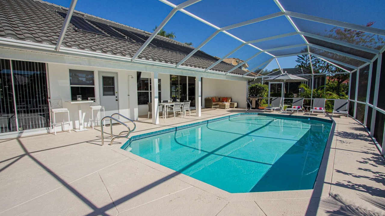 Photo of Outdoor in Crown Pointe