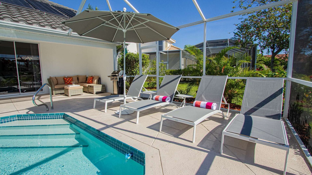 Photo of Outdoor in Crown Pointe