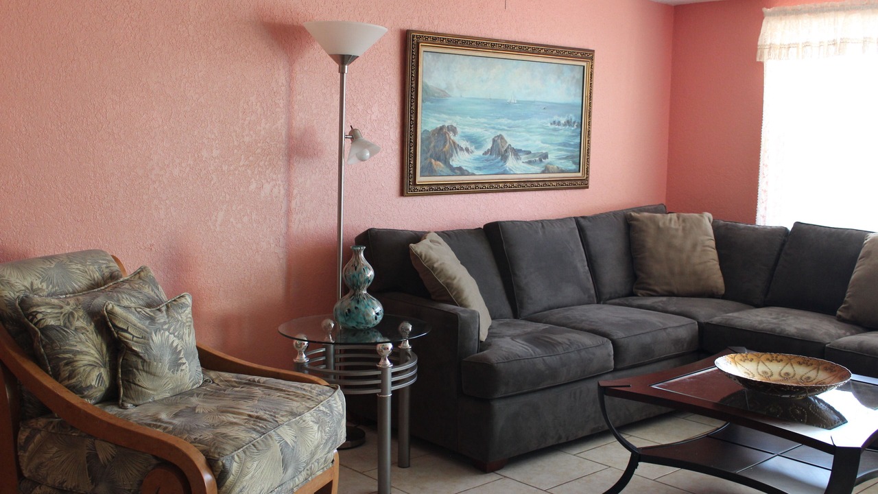 Photo of Livingroom in Forest Hills