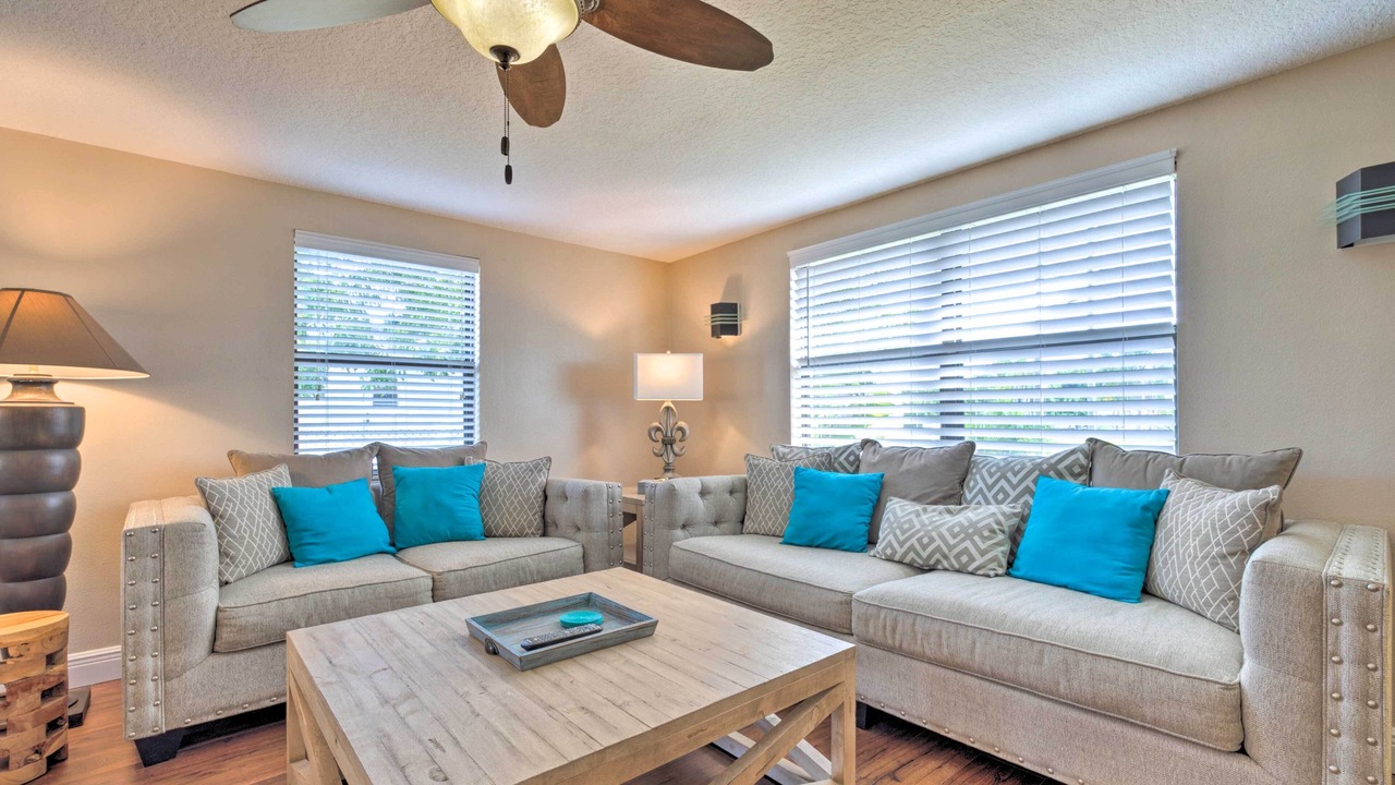 Photo of Livingroom in Hudson Beach Estates