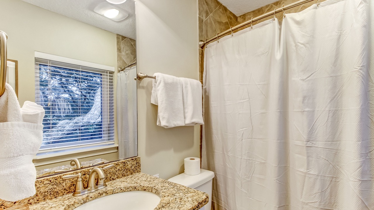 Photo of Bathroom in Fernandina Beach