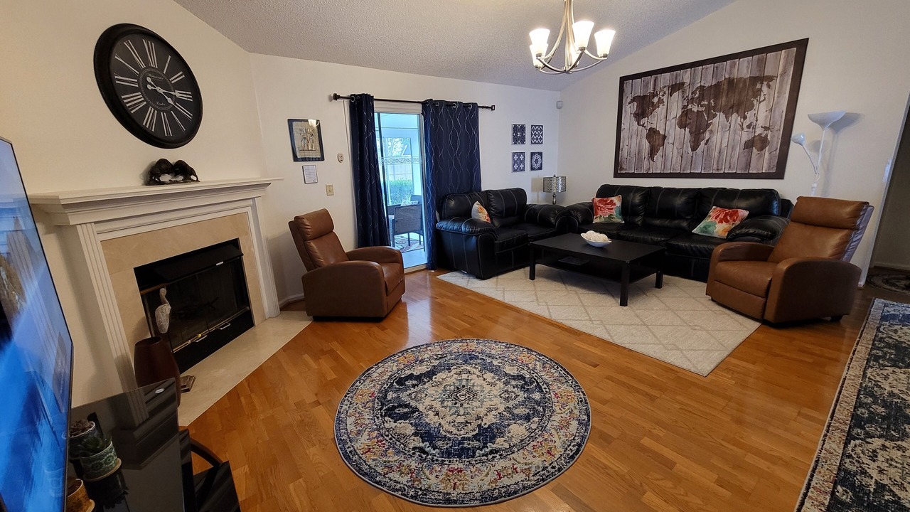 Photo of Livingroom in Sandalwood