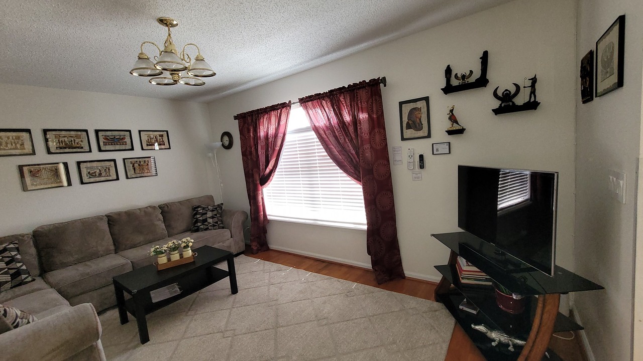 Photo of Livingroom in Sandalwood