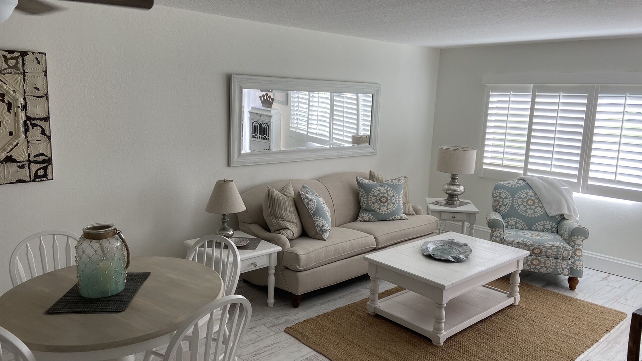 Photo of Livingroom in Wesley Chapel