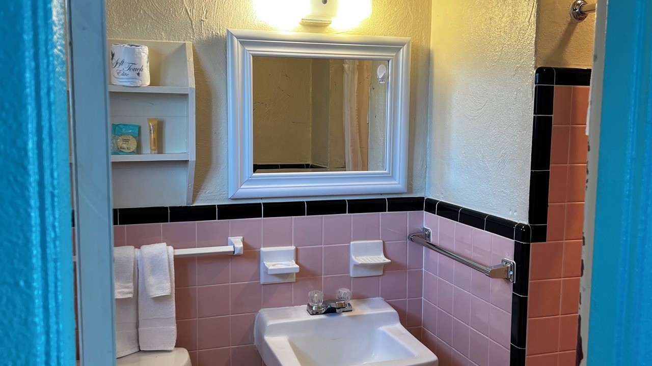 Photo of Bathroom in Edgewater