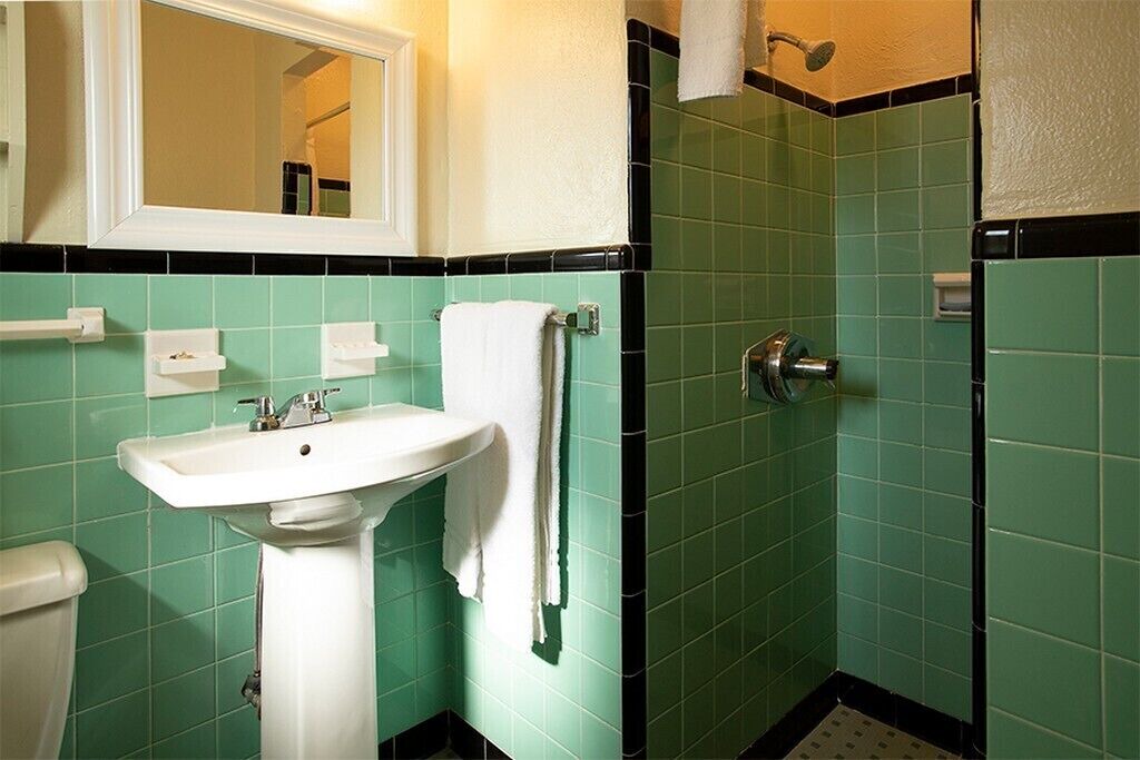 Photo of Bathroom in Edgewater