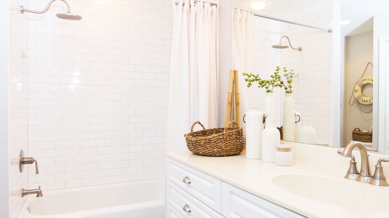 Photo of Bathroom in Fountain Lakes