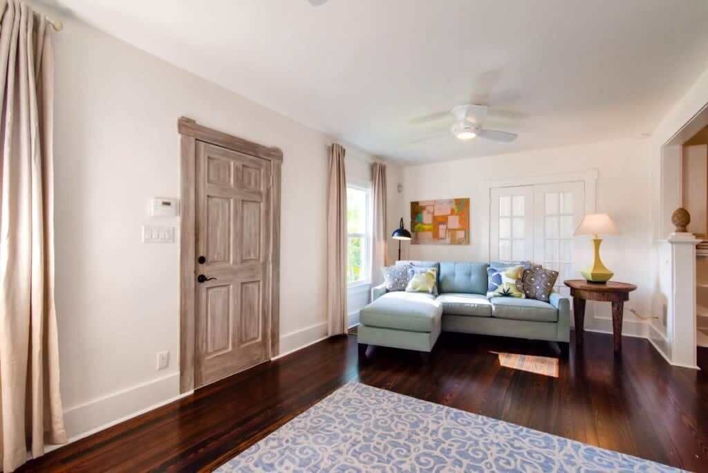 Photo of Bedroom in Flamingo Parks