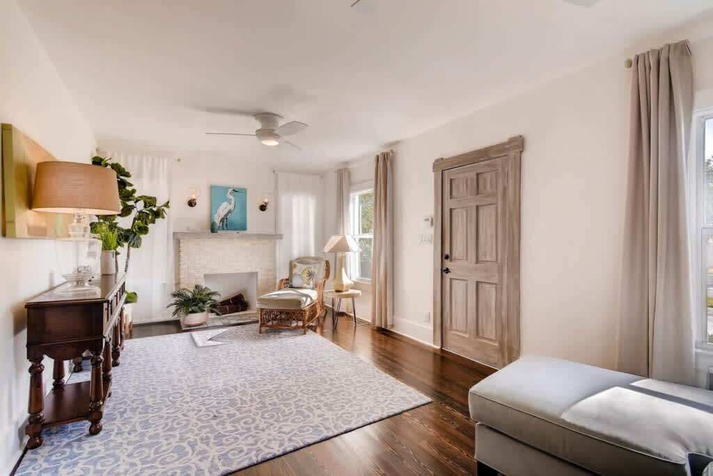 Photo of Bedroom in Flamingo Parks