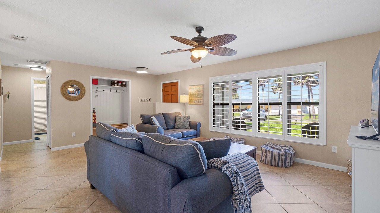 Photo of Livingroom in Wilbur-By-The-Sea
