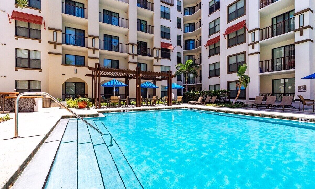 Photo of Outdoor in Carver City - Lincoln Gardens