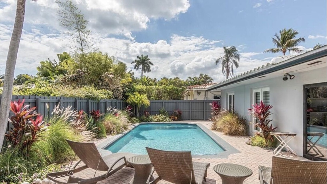 Photo of Outdoor in Dolphin Isles