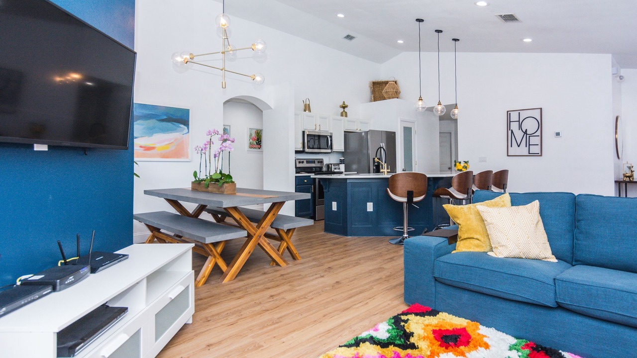 Photo of Livingroom in Eagle Pointe South