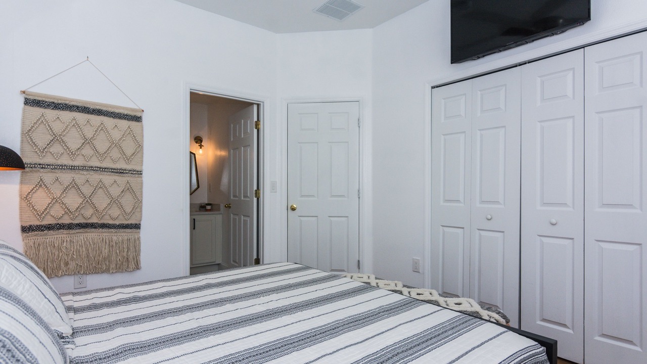 Photo of Bedroom in Eagle Pointe South