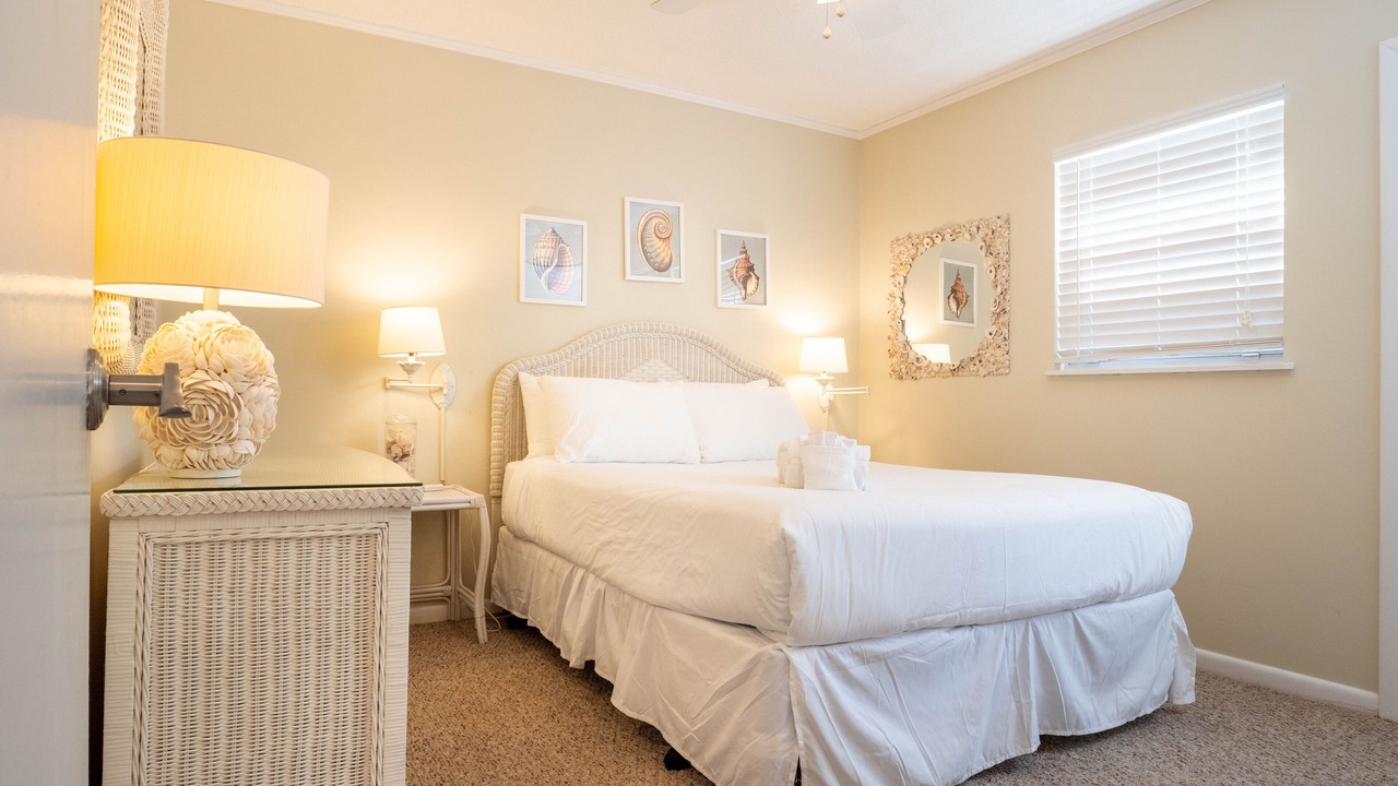 Photo of Bedroom in Holmes Beach
