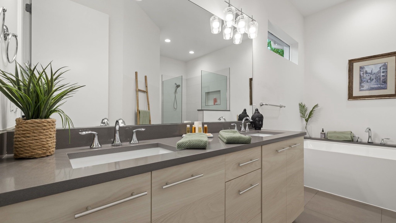 Photo of Bathroom in Naples Park
