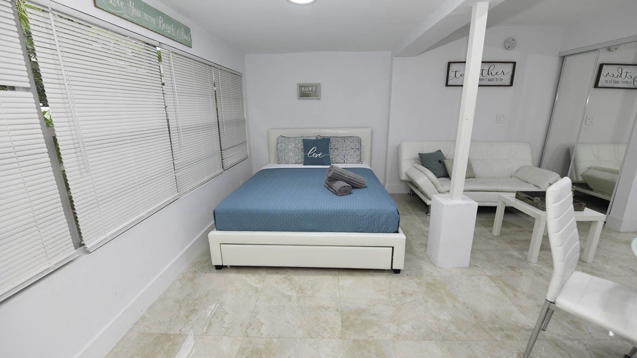Photo of Bedroom in Lake Ridge