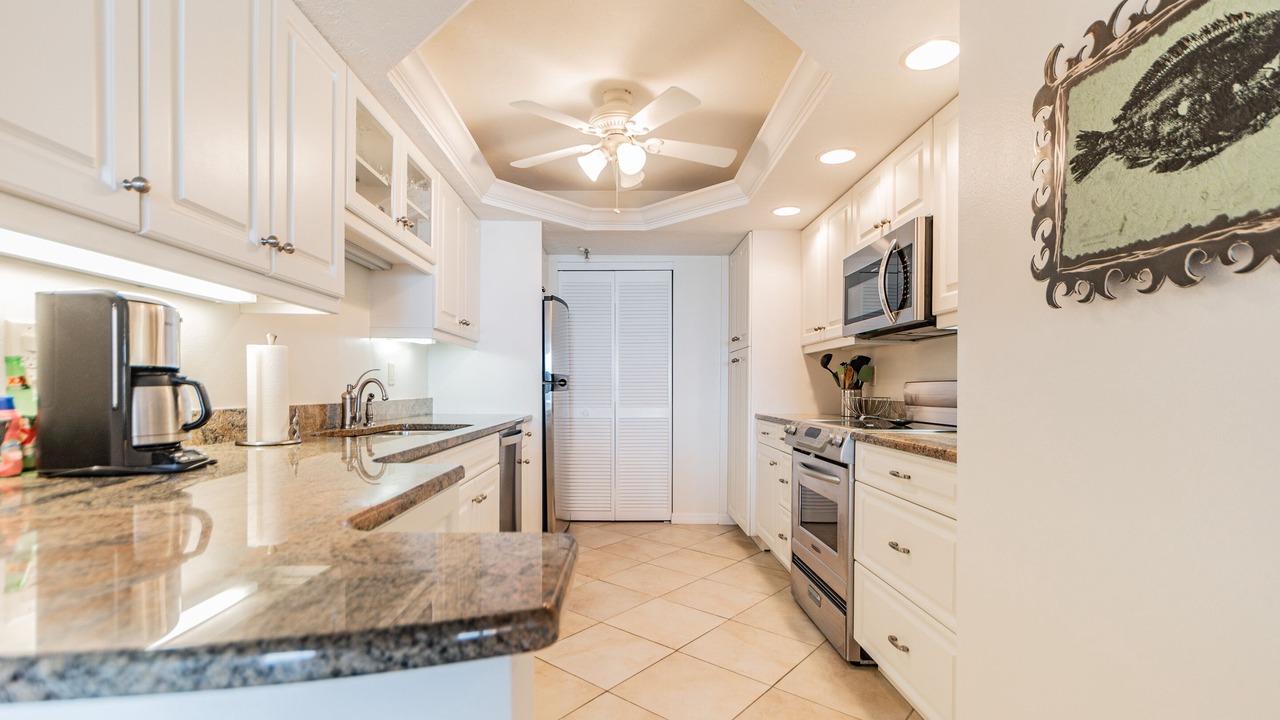 Photo of Kitchen in Golden Beach
