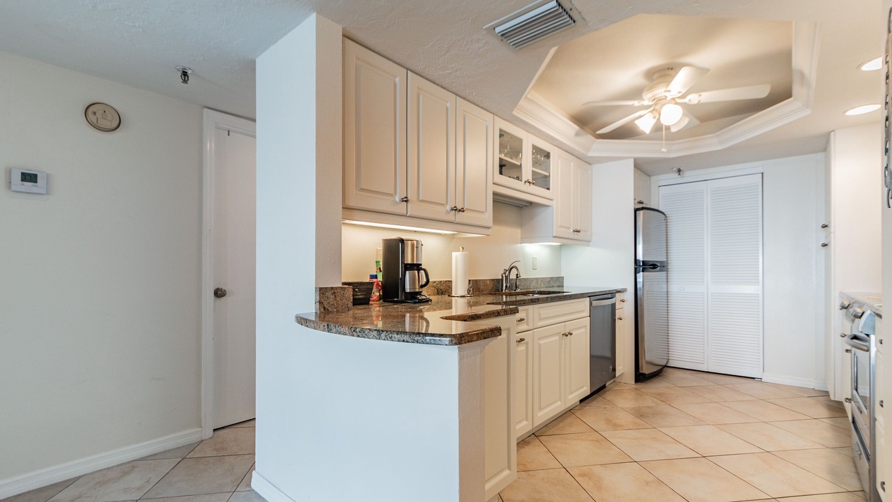 Photo of Kitchen in Golden Beach