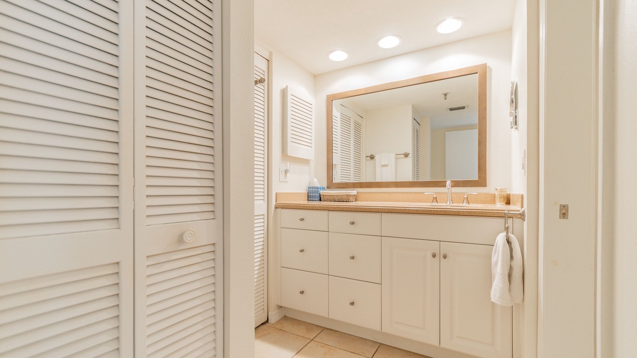Photo of Bathroom in Golden Beach