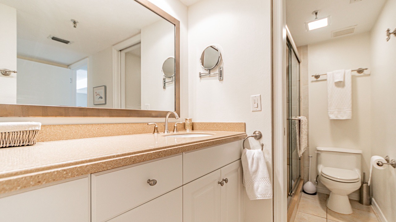 Photo of Bathroom in Golden Beach