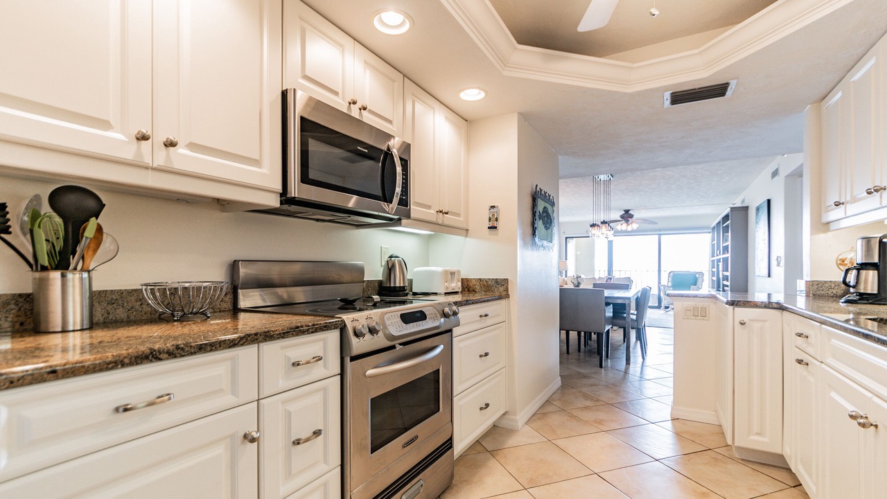 Photo of Kitchen in Golden Beach