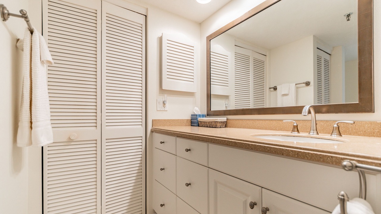 Photo of Bathroom in Golden Beach