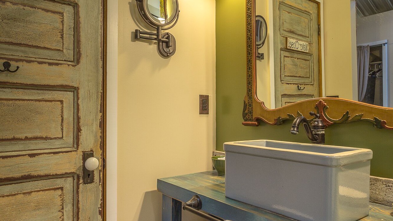 Photo of Bathroom in Historic Downtown Apalachicola