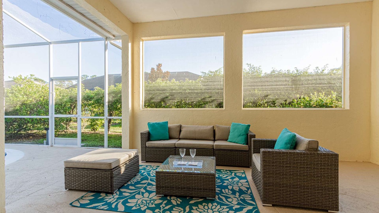 Photo of Livingroom in Crown Pointe