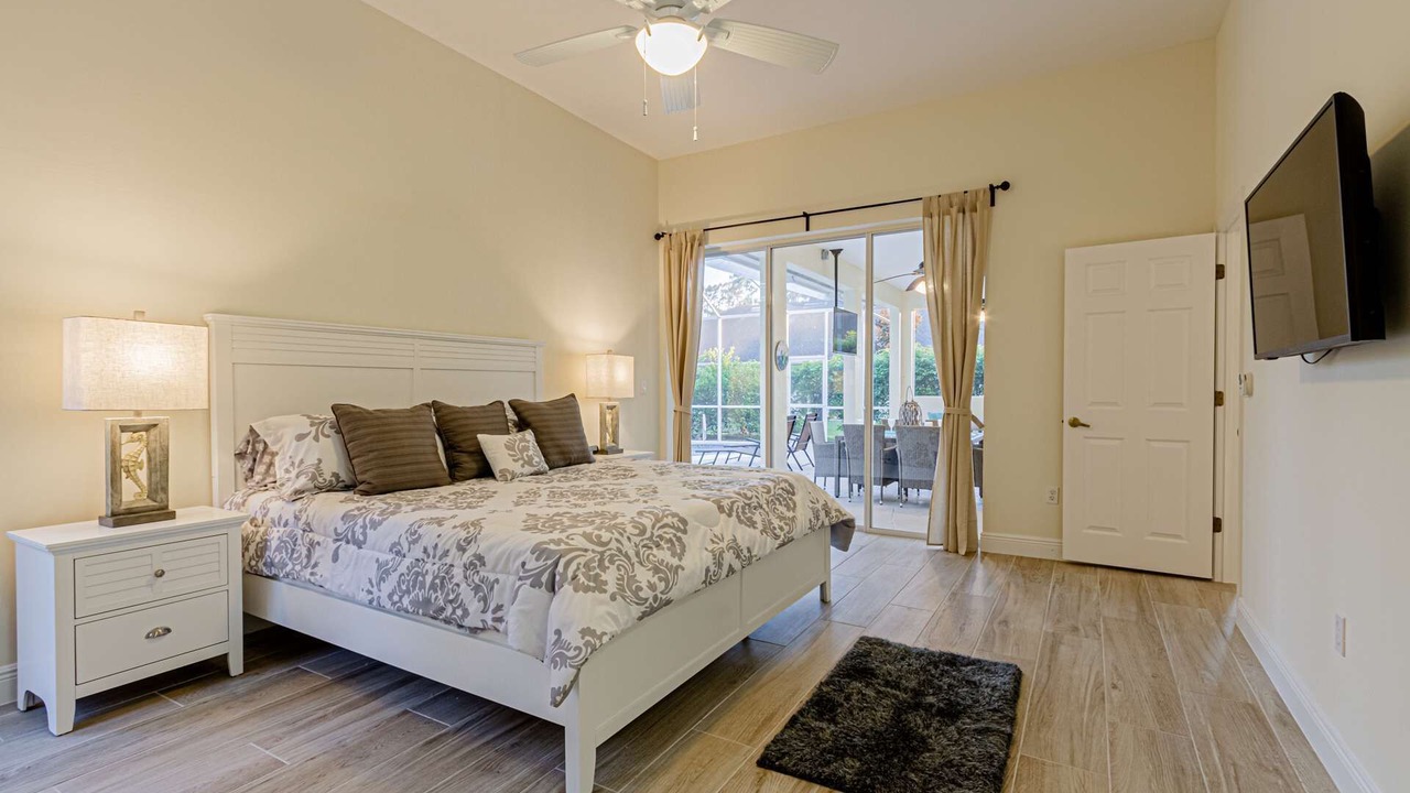 Photo of Bedroom in Crown Pointe