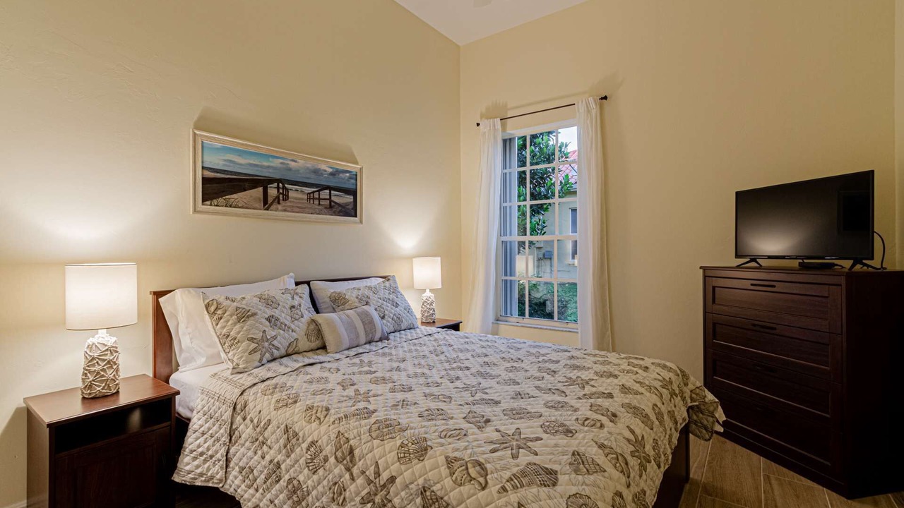 Photo of Bedroom in Crown Pointe