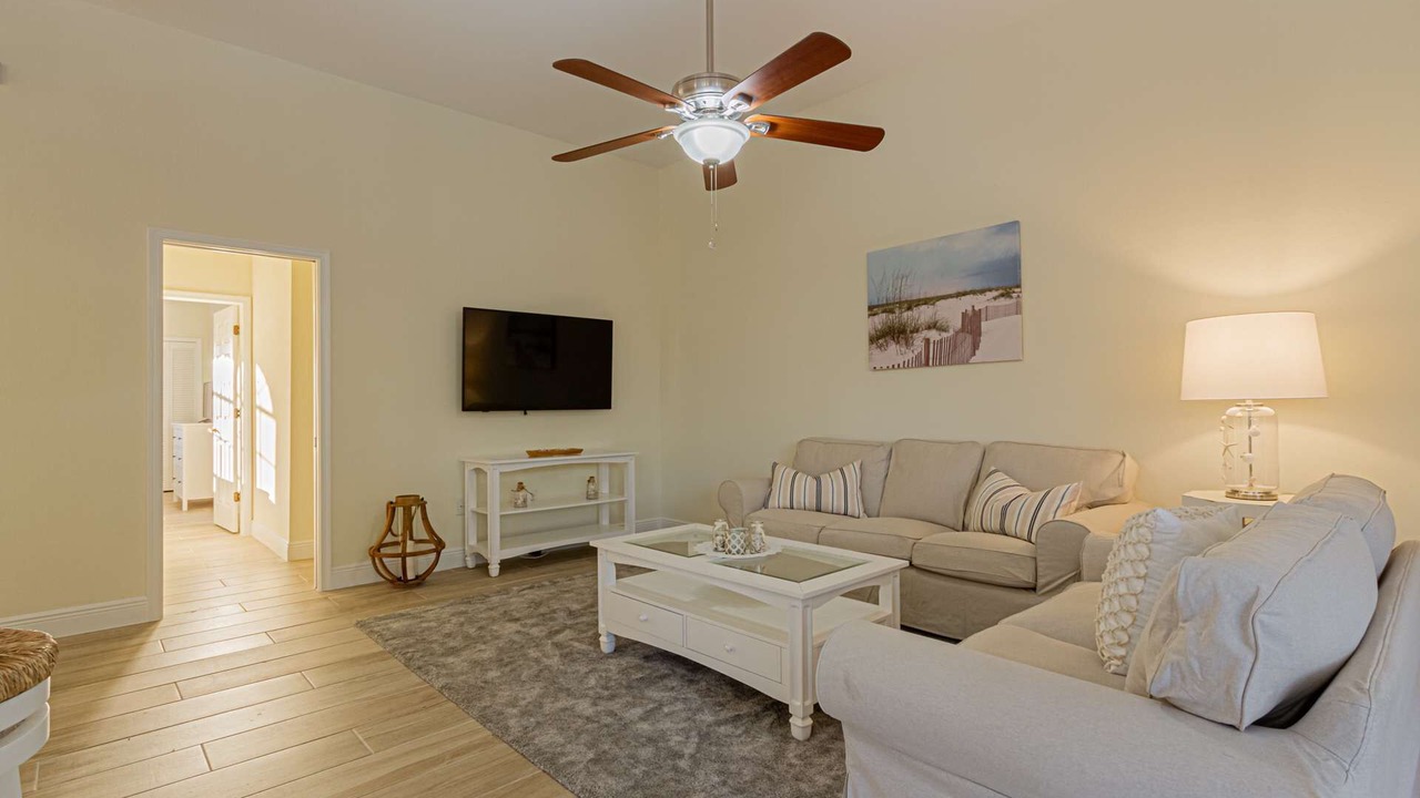 Photo of Livingroom in Crown Pointe