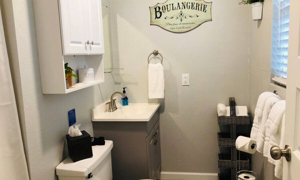 Photo of Bathroom in Downtown Dunedin