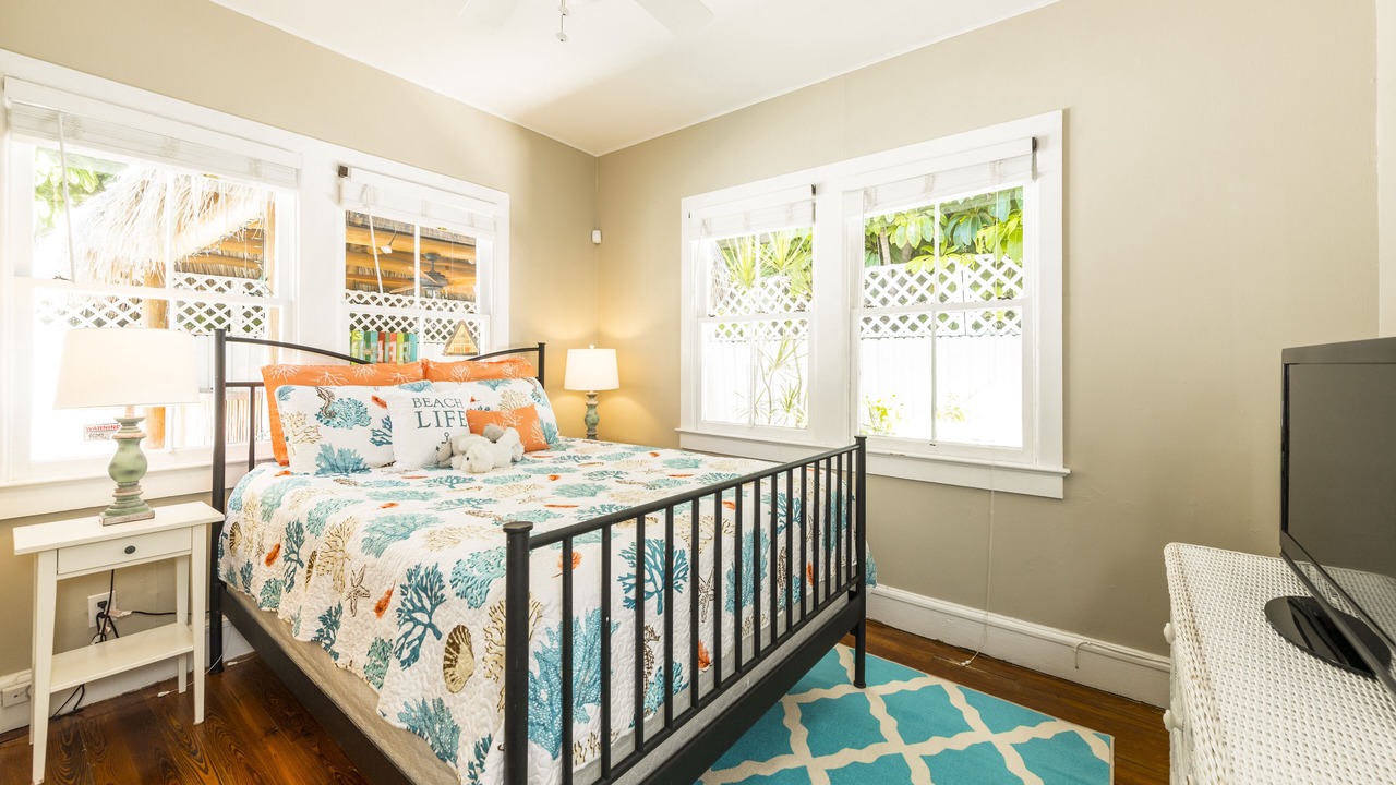 Photo of Bedroom in Uptown - Upper Duval