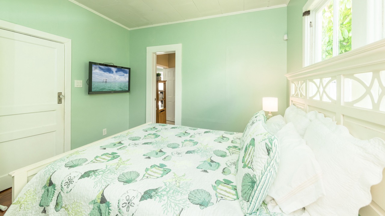 Photo of Bedroom in Uptown - Upper Duval