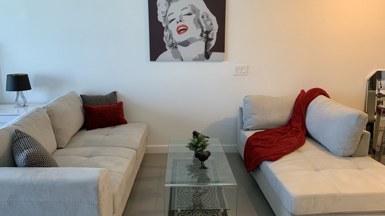 Photo of Livingroom in Town Square
