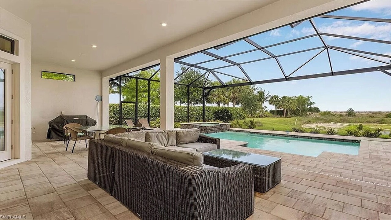 Photo of Outdoor in Naples