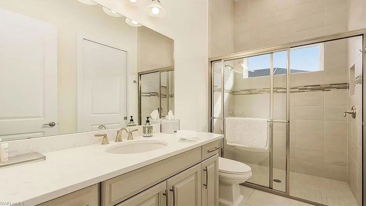Photo of Bathroom in Naples