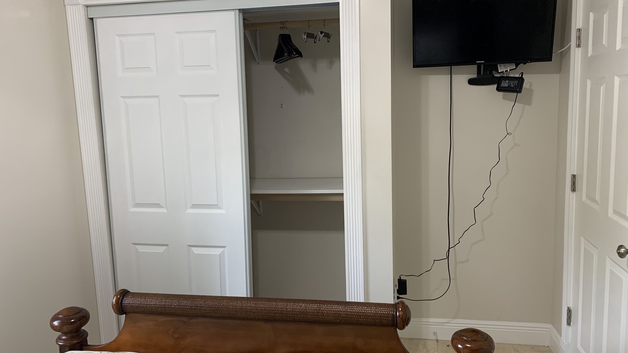 Photo of Bedroom in Flamingo Parks