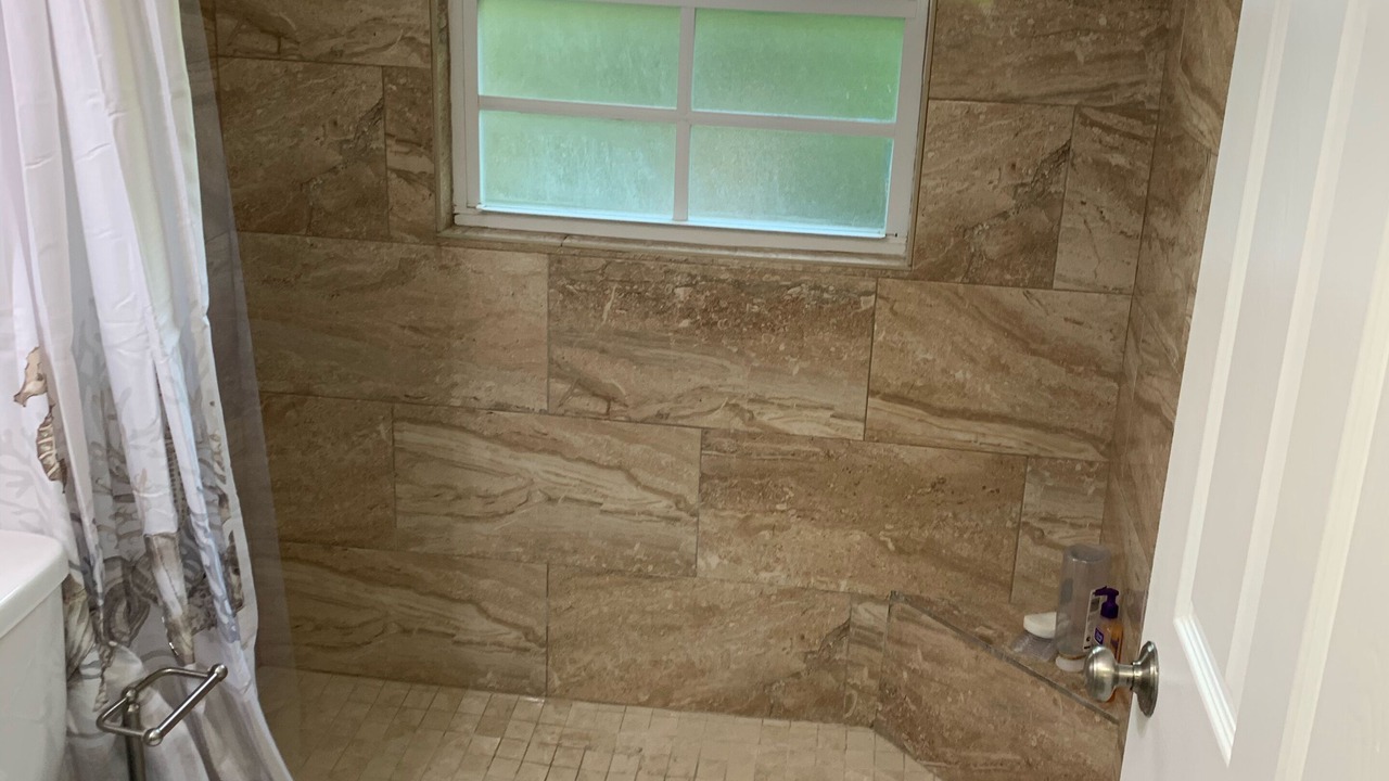 Photo of Bathroom in Flamingo Parks