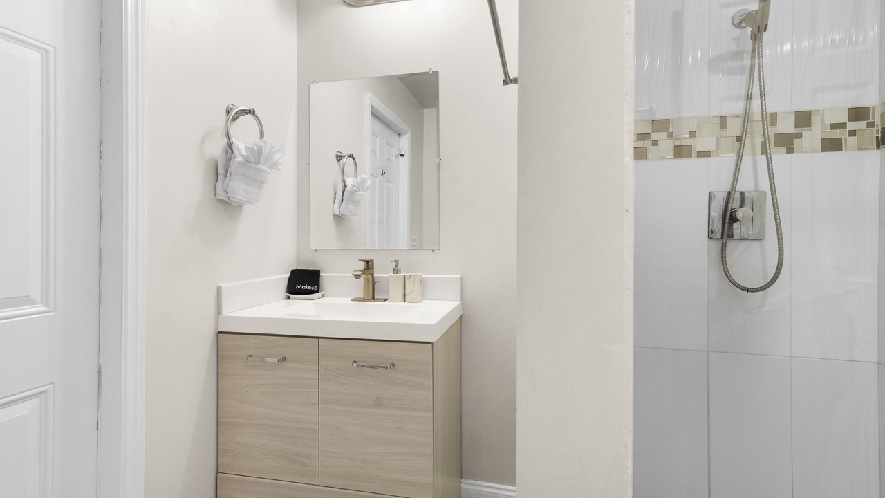 Photo of Bathroom in Lake Clarke Shores